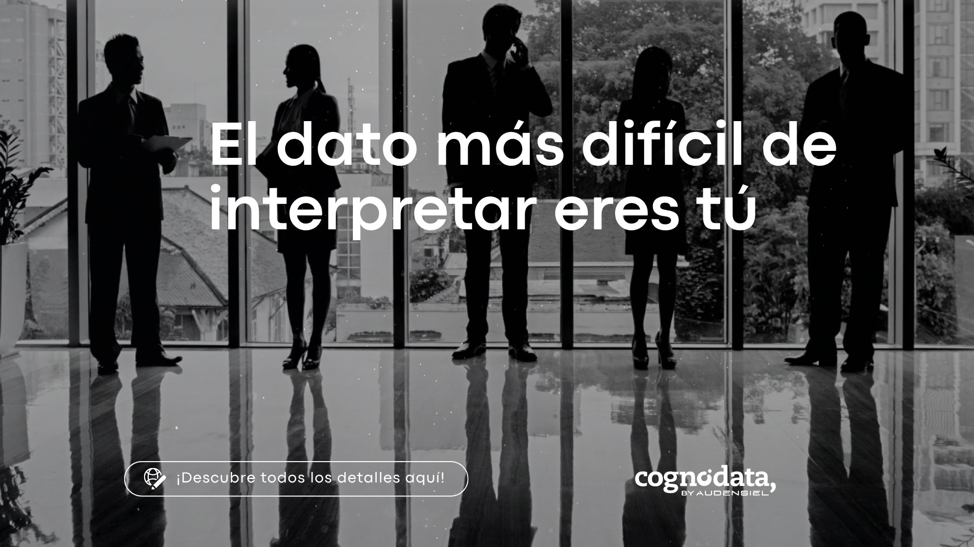 Imagen conceptual sobre autoevaluación profesional, feedback y contraste entre la percepción propia y la evaluación de otras personas